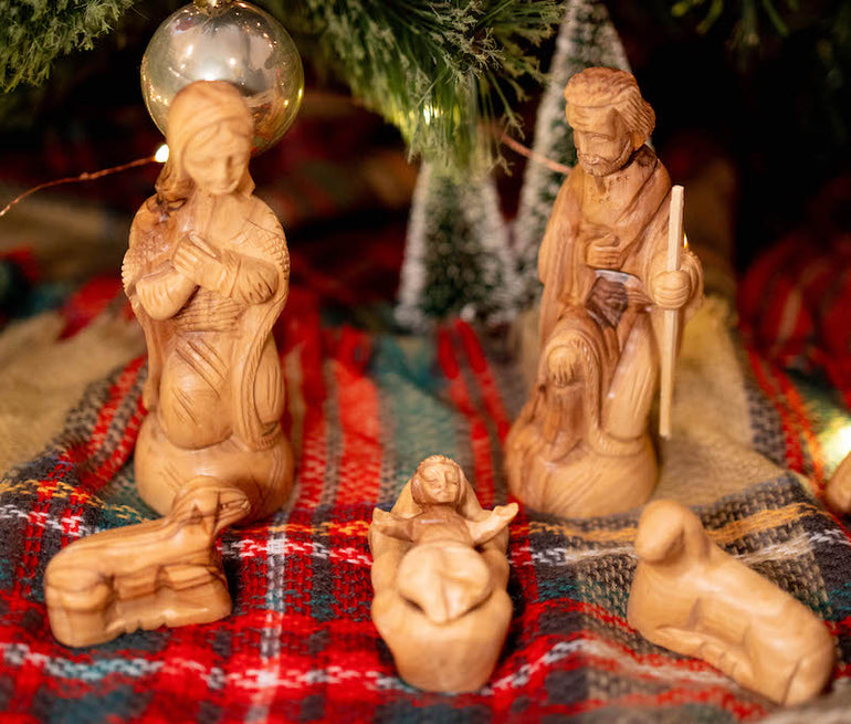 nativity set figurines