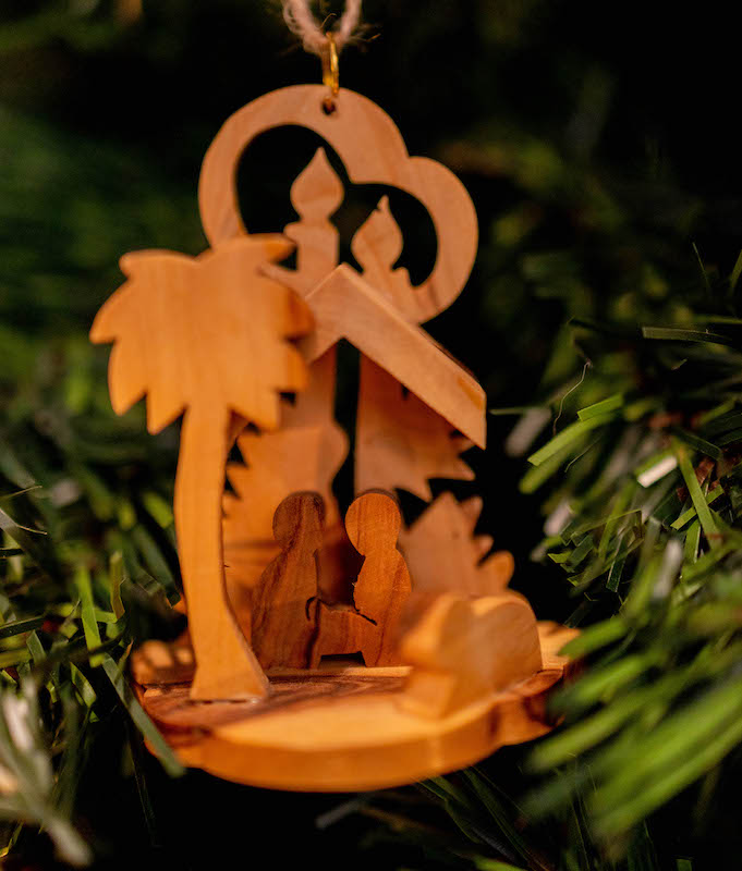 olive wood ornament small nativity scene